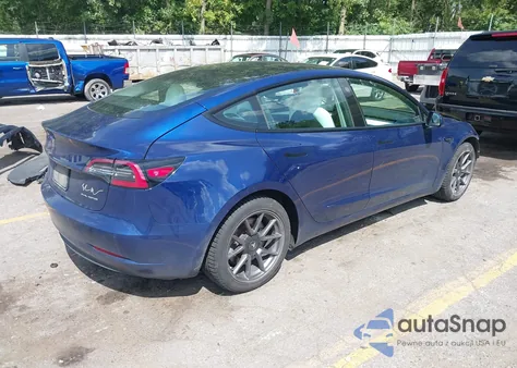 2021 Tesla Model 3 Long Range Dual Motor All-Wheel Drive z USA, uszkodzony, nr VIN 5YJ3E1EB8MF980597